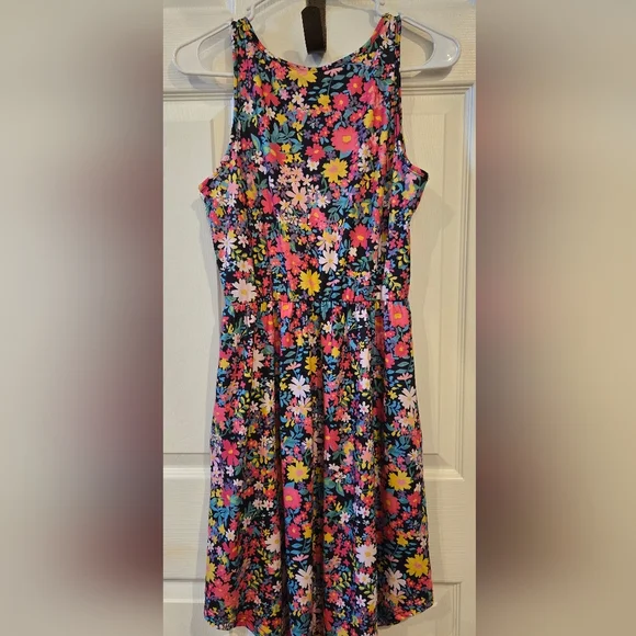 Shirley & Stond Floral Dress NWOT - Picture 6 of 6